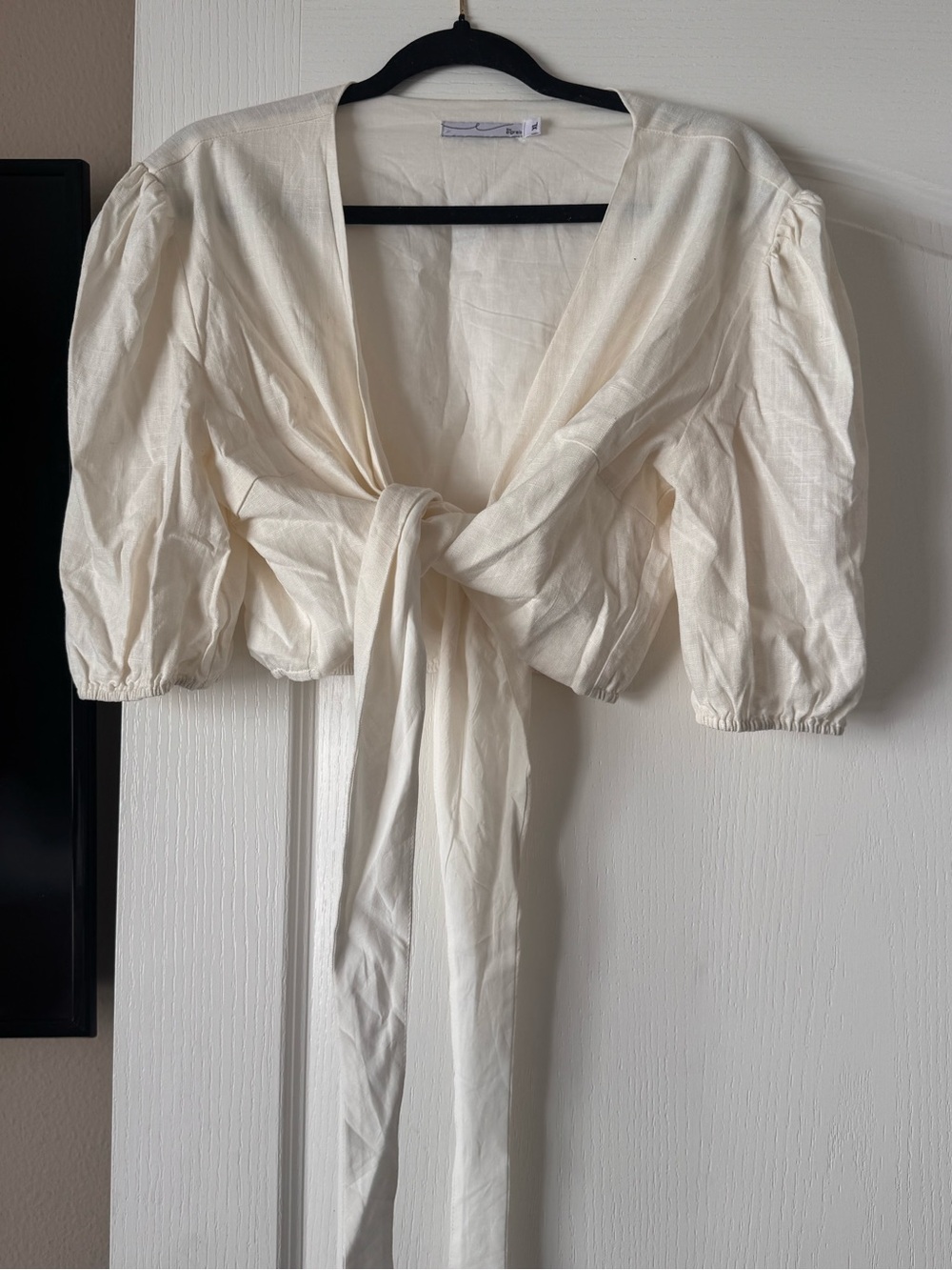 Tie-Front Puff Sleeve Blouse in Cream